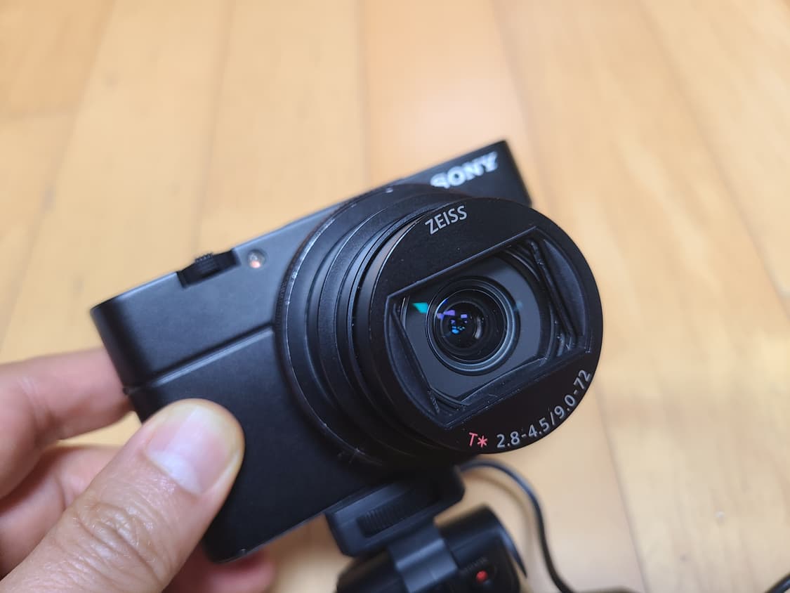 소니 RX100M6 카메라 + 소니 슈팅그립 배터리 3개, 바로 사용 상품이미지3
