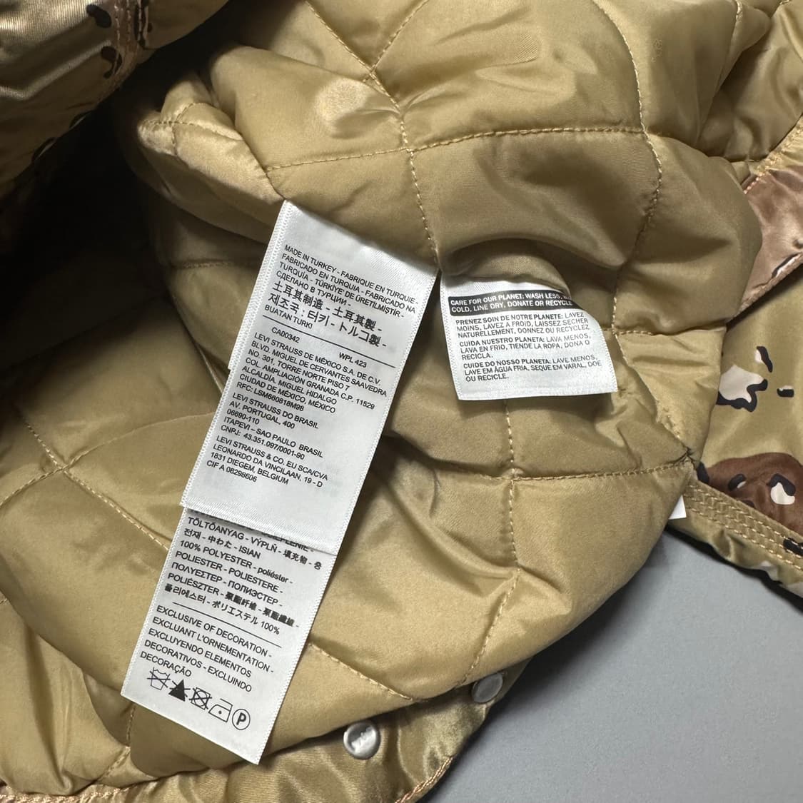 슈프림 X 리바이스 19fw week9 초콜릿칩 카모 퀄팅 트러커 자켓 상품이미지7