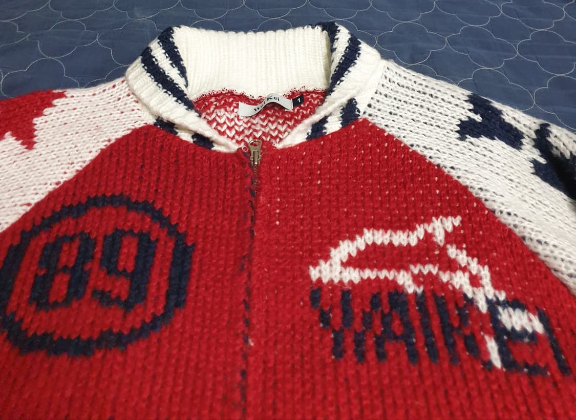 WAIKEI 와이케이 돌핀스타로고 혜비 니트집업 레드 (1사이즈) 상품이미지3