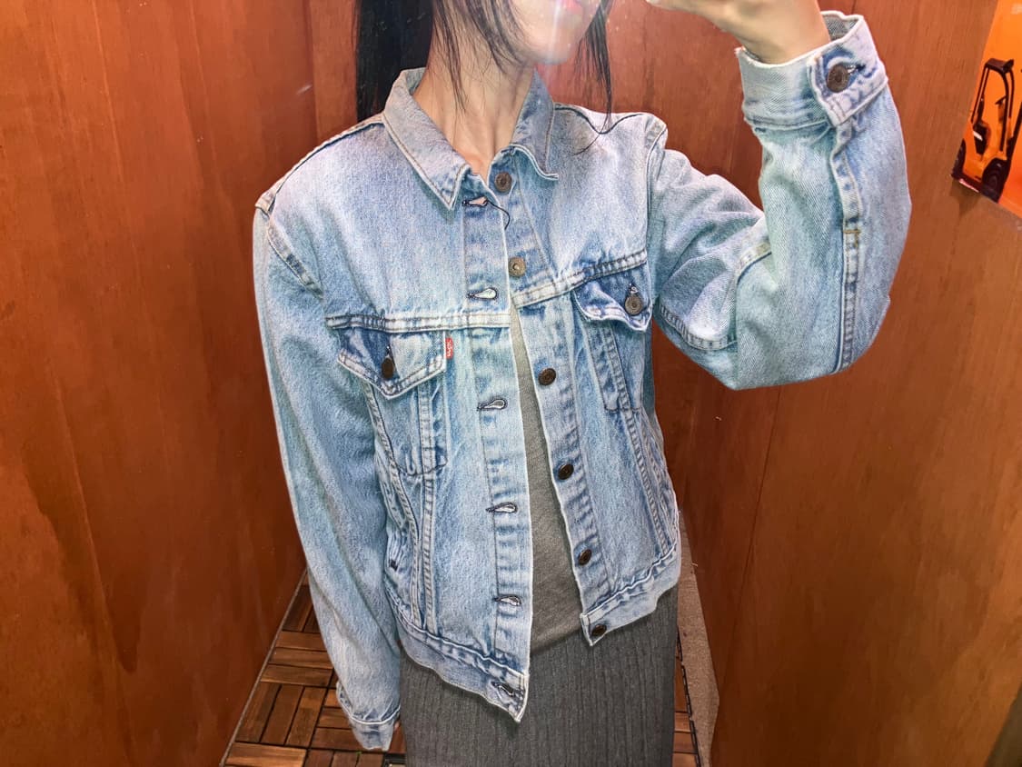 90~00s Levi's 리바이스 자수 트러커 데님 자켓 상품이미지2