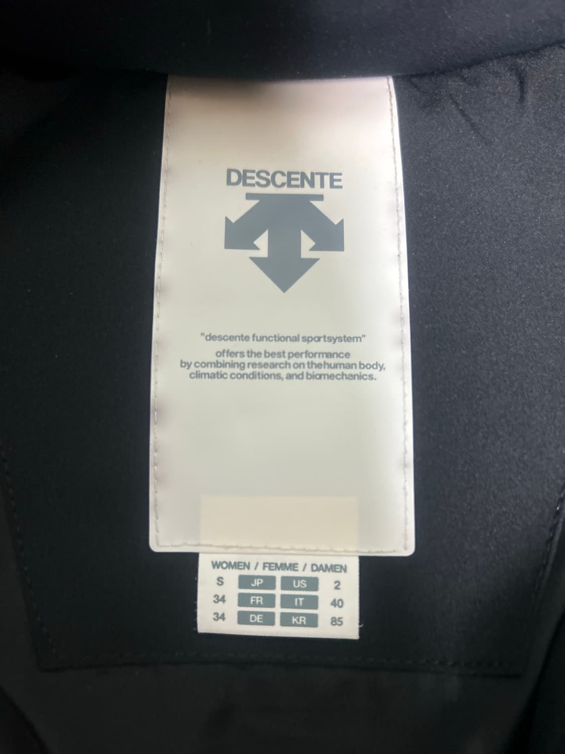 데상트 덕다운 패딩 블랙 상품이미지8