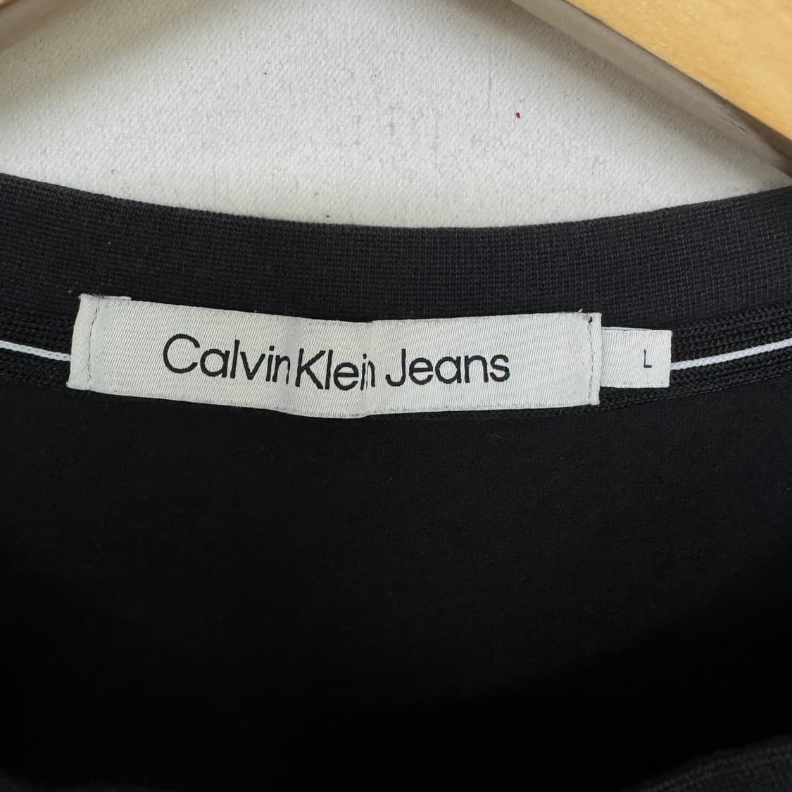 켈빈클라인 아치로고 반팔티 상품이미지3