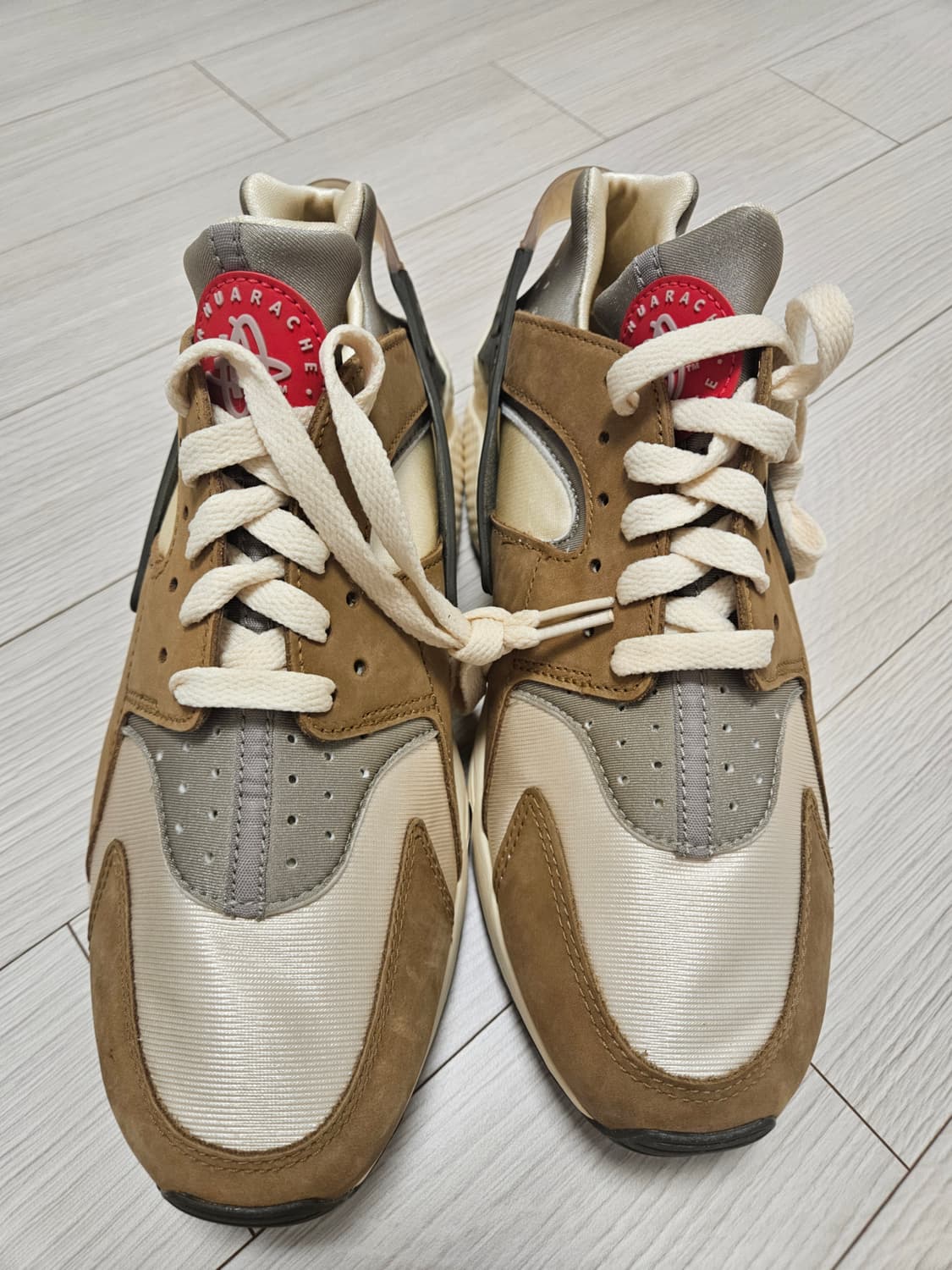 [270] 새 상품_나이키x스투시 에어 허라치 LE 데저트 오크 상품이미지1