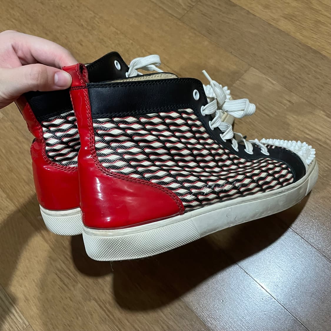 크리스찬 루부탱 스파이크 올라토 하이탑 스니커즈 275 상품이미지8