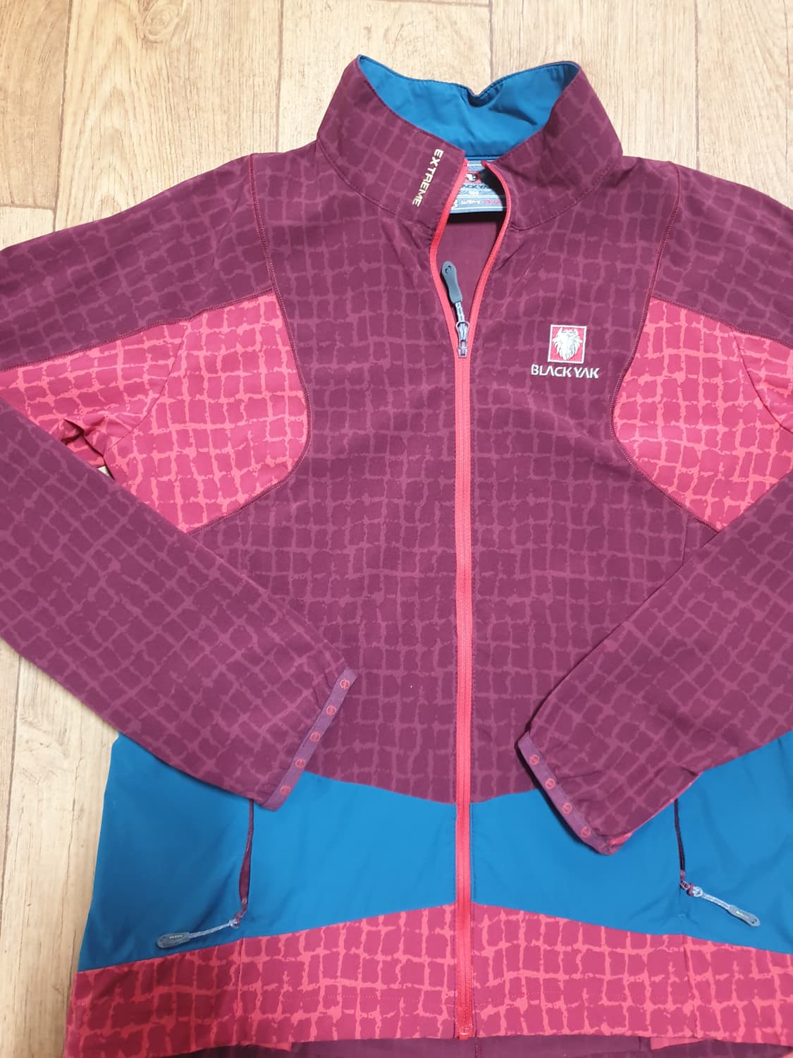 1082 블랙야크 아웃도어 집업 95 사이즈입니다 상품이미지4