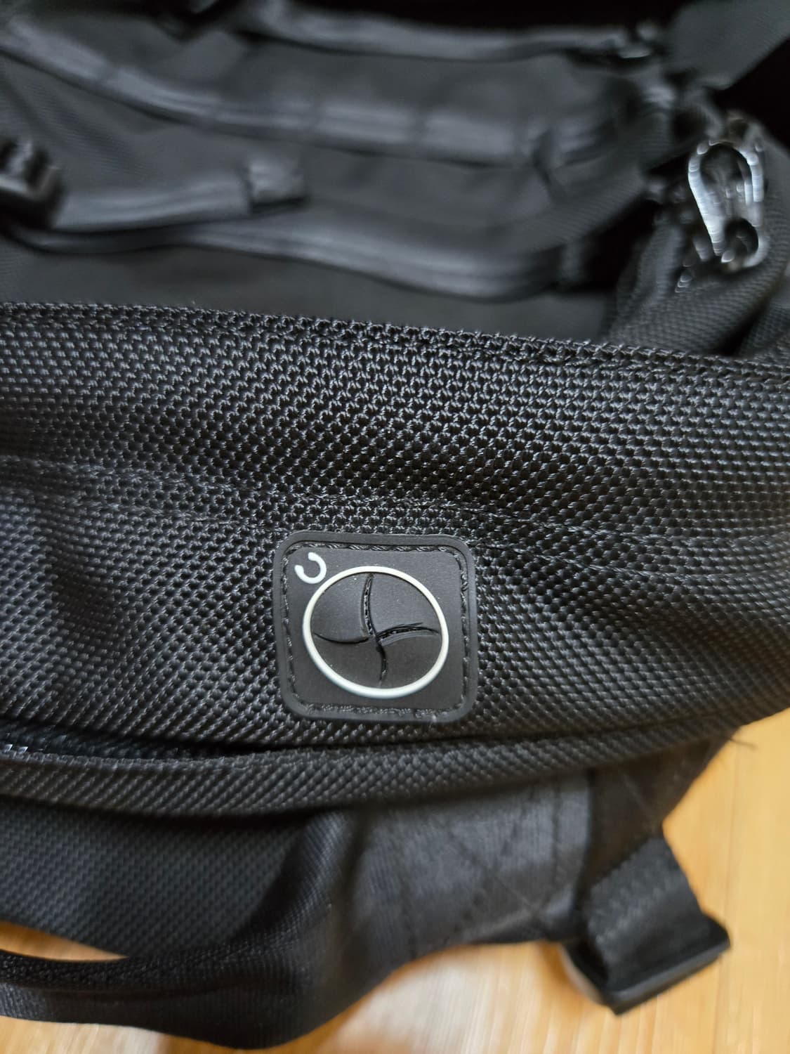 뉴에라 블랙 백팩 상품이미지4