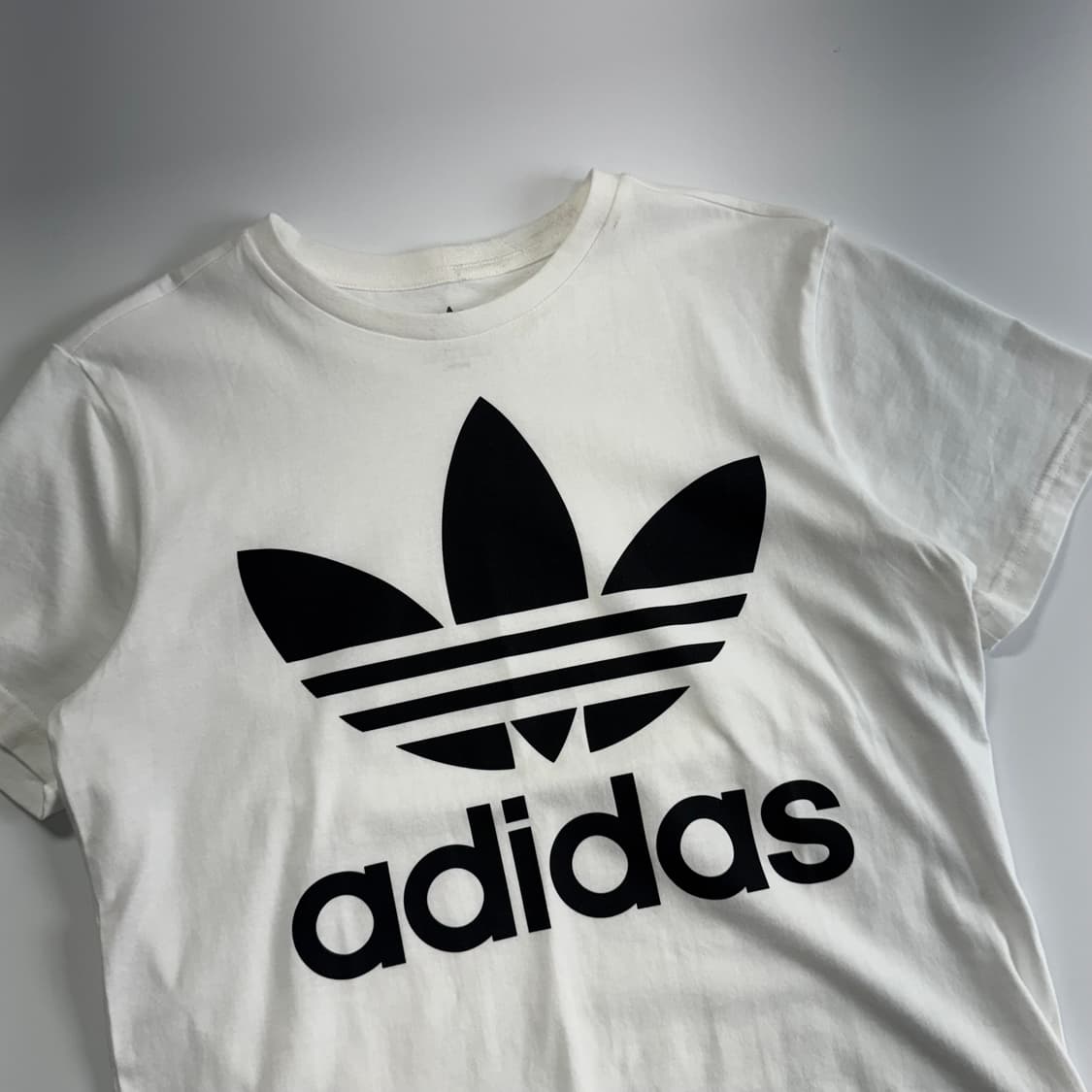 Adidas 아디다스 빅 파이어로고 화이트 반팔 상품이미지4