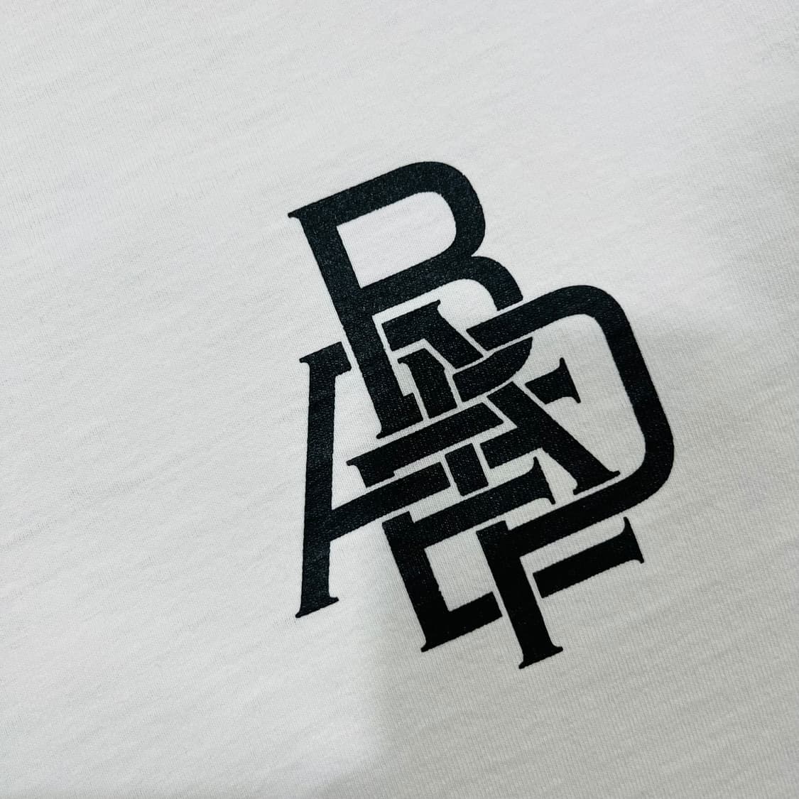 베이프 피그먼트 로고 화이트 반팔 티셔츠 상품이미지4