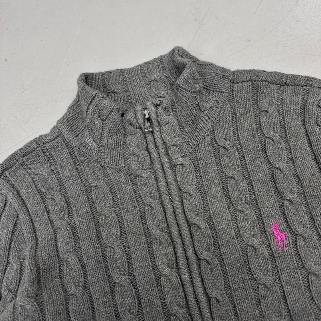 폴로 핑크 포니 딱붙 꽈배기 니트집업 그레이 상품이미지3
