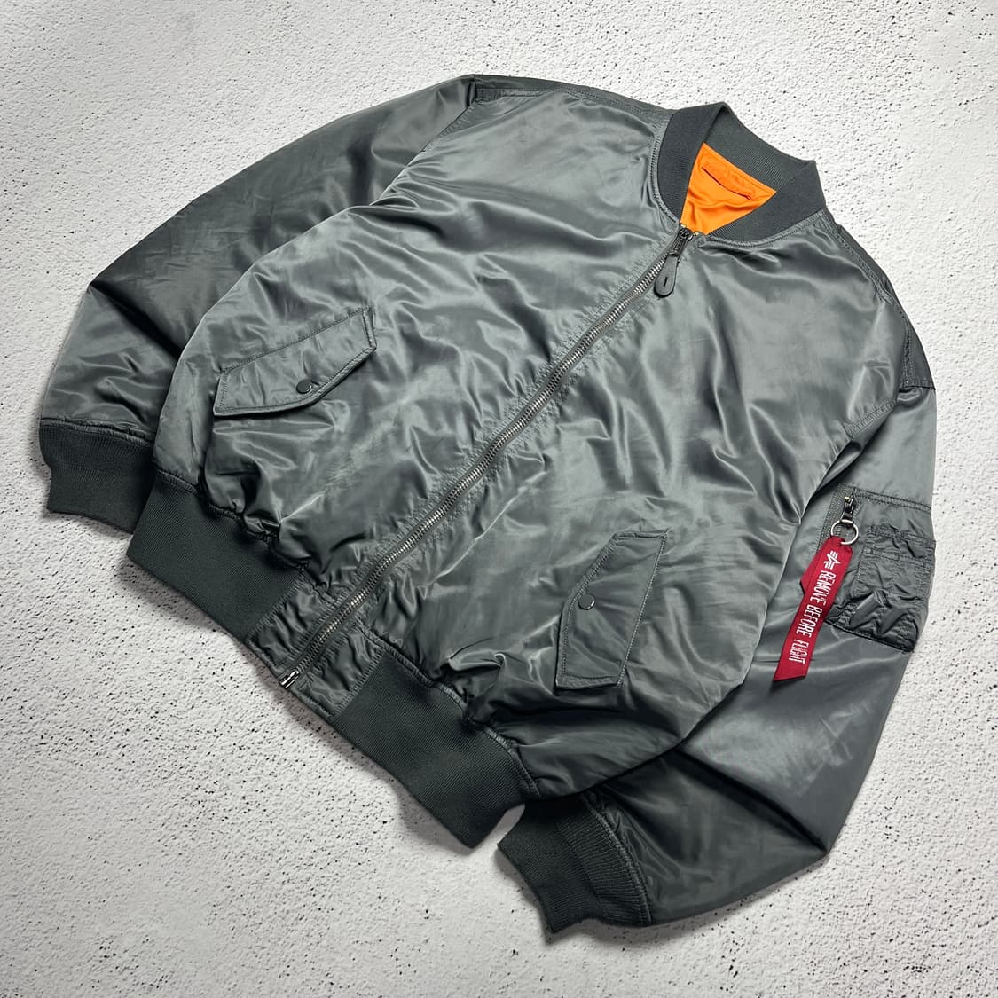 Alpha Industries MA-1 Flight Jacket 상품이미지1