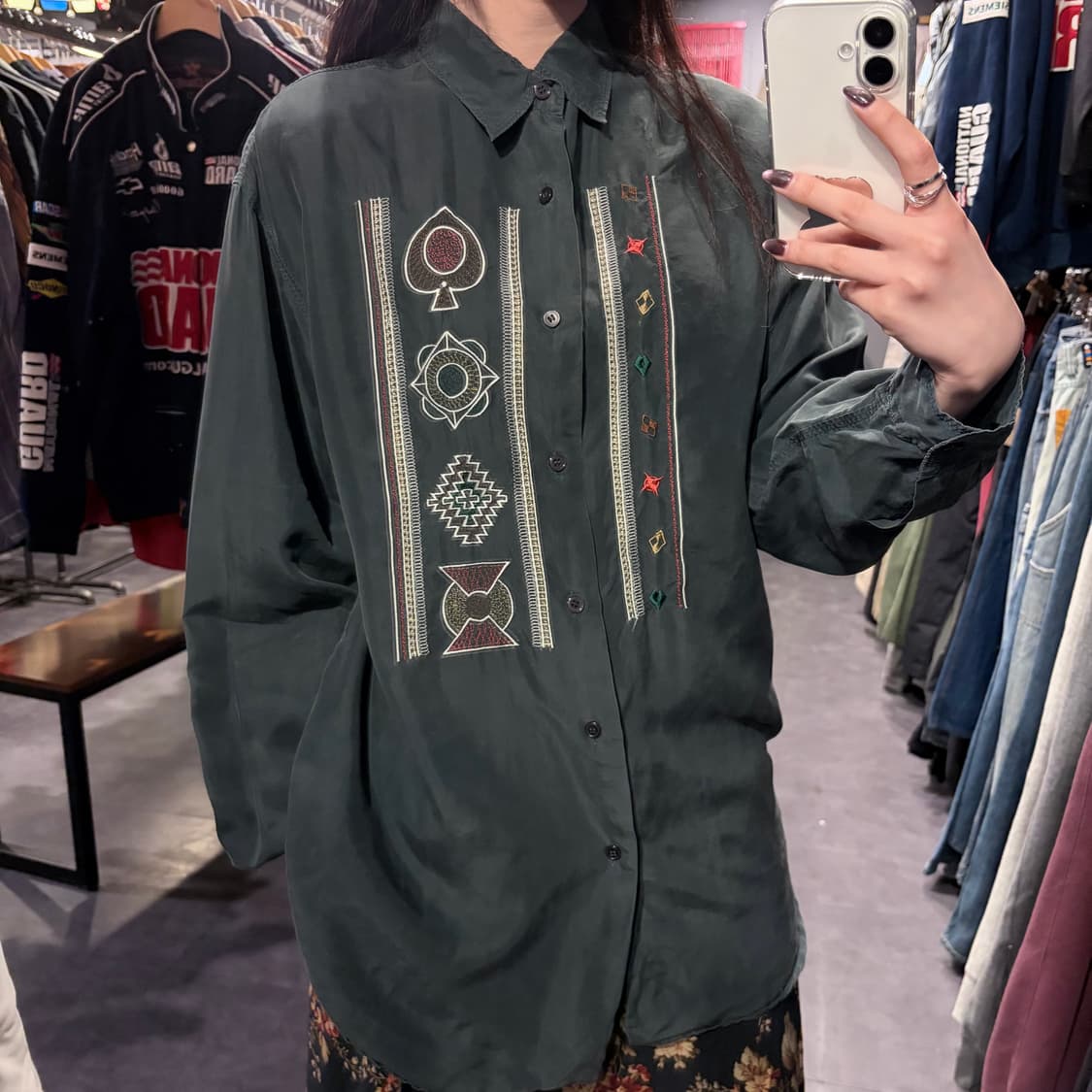  [IM] 실크 자수 패턴 긴팔셔츠 다크그린 상품이미지3