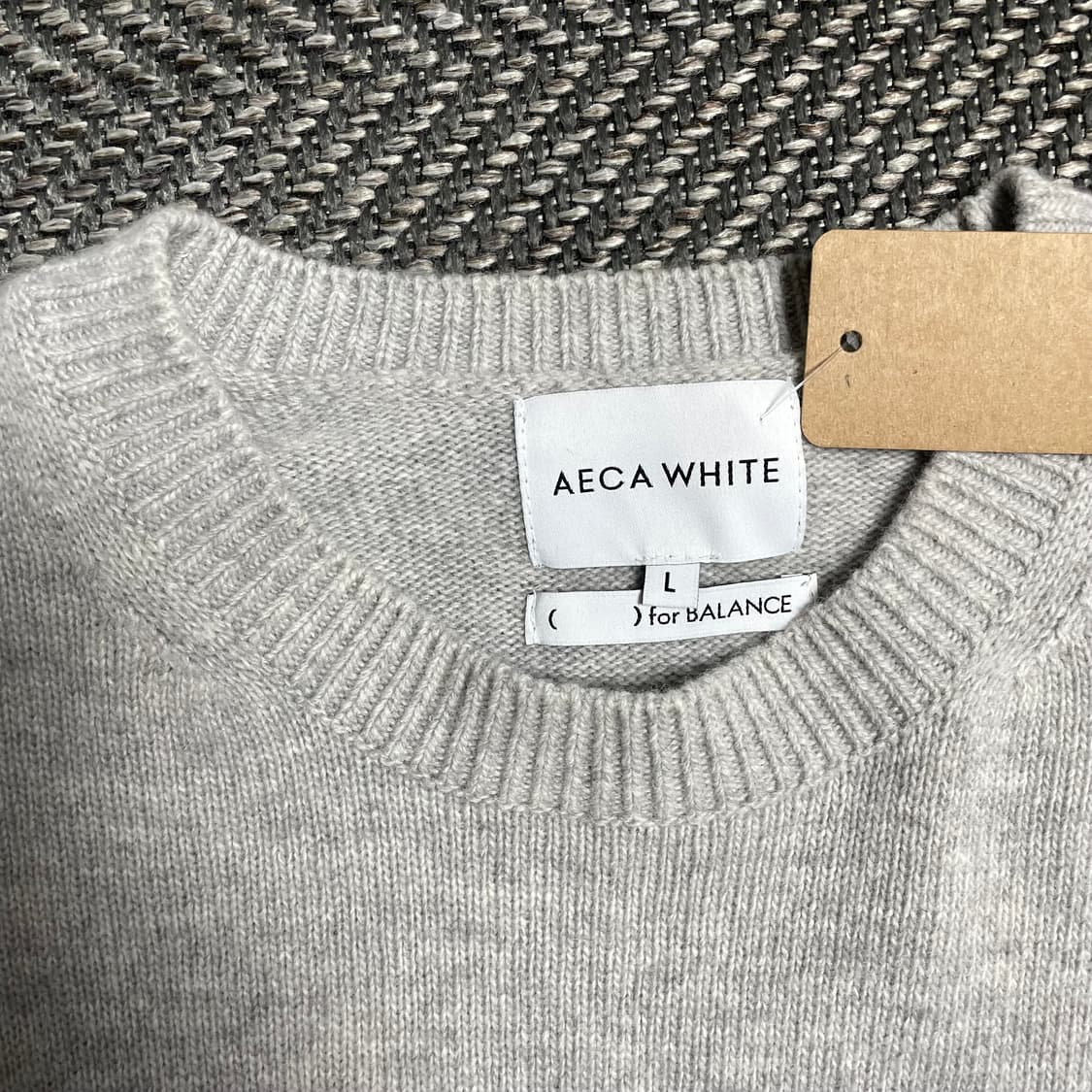AECA 미니멀 스몰로고 크루넥 니트 스웨터o 5377 상품이미지4