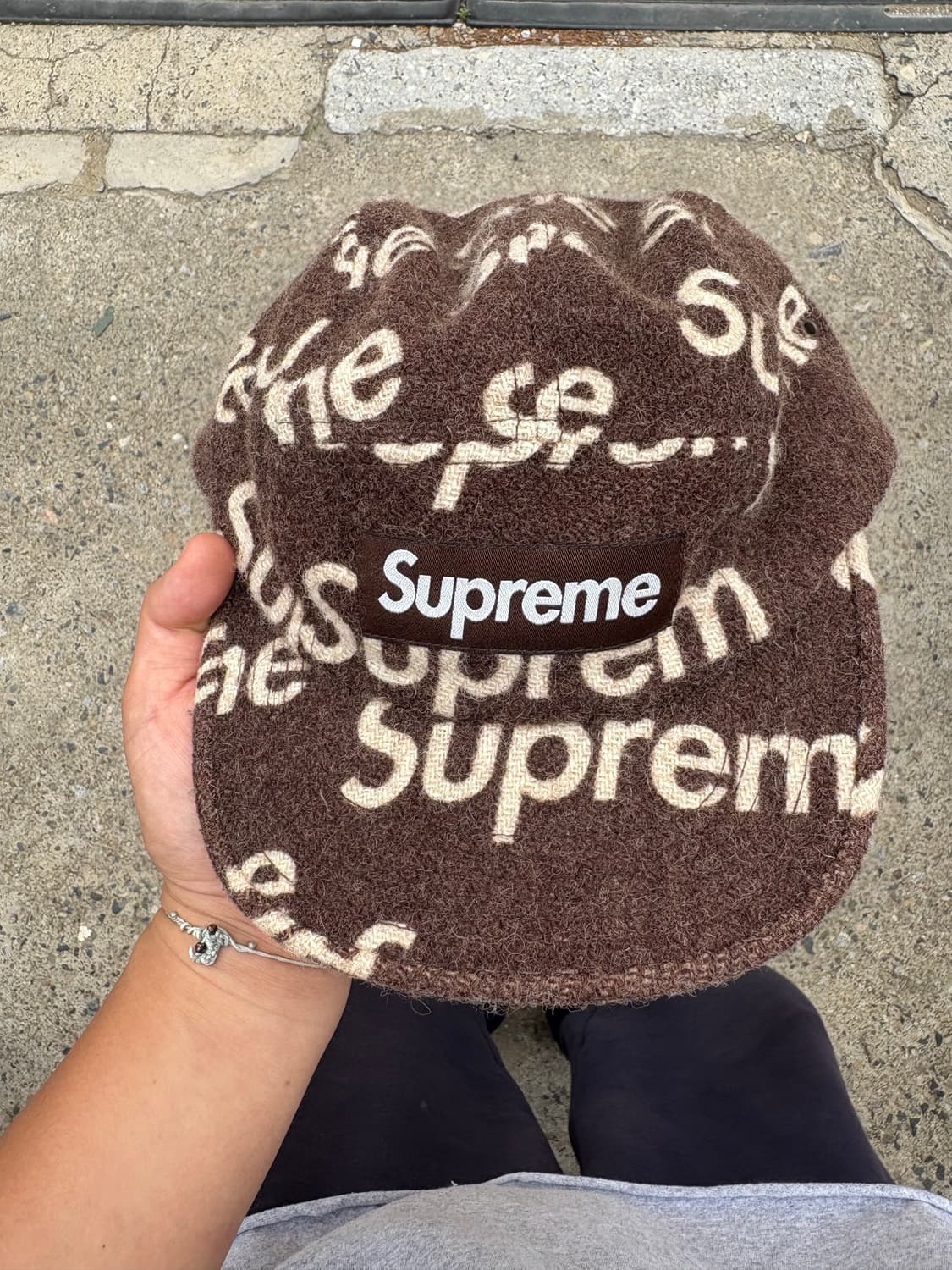 SUPREME X HARRIS TWEED 상품이미지1