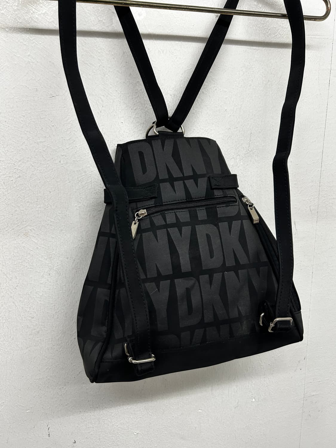 Y2K DKNY 로고 레터링 미니백팩 상품이미지3