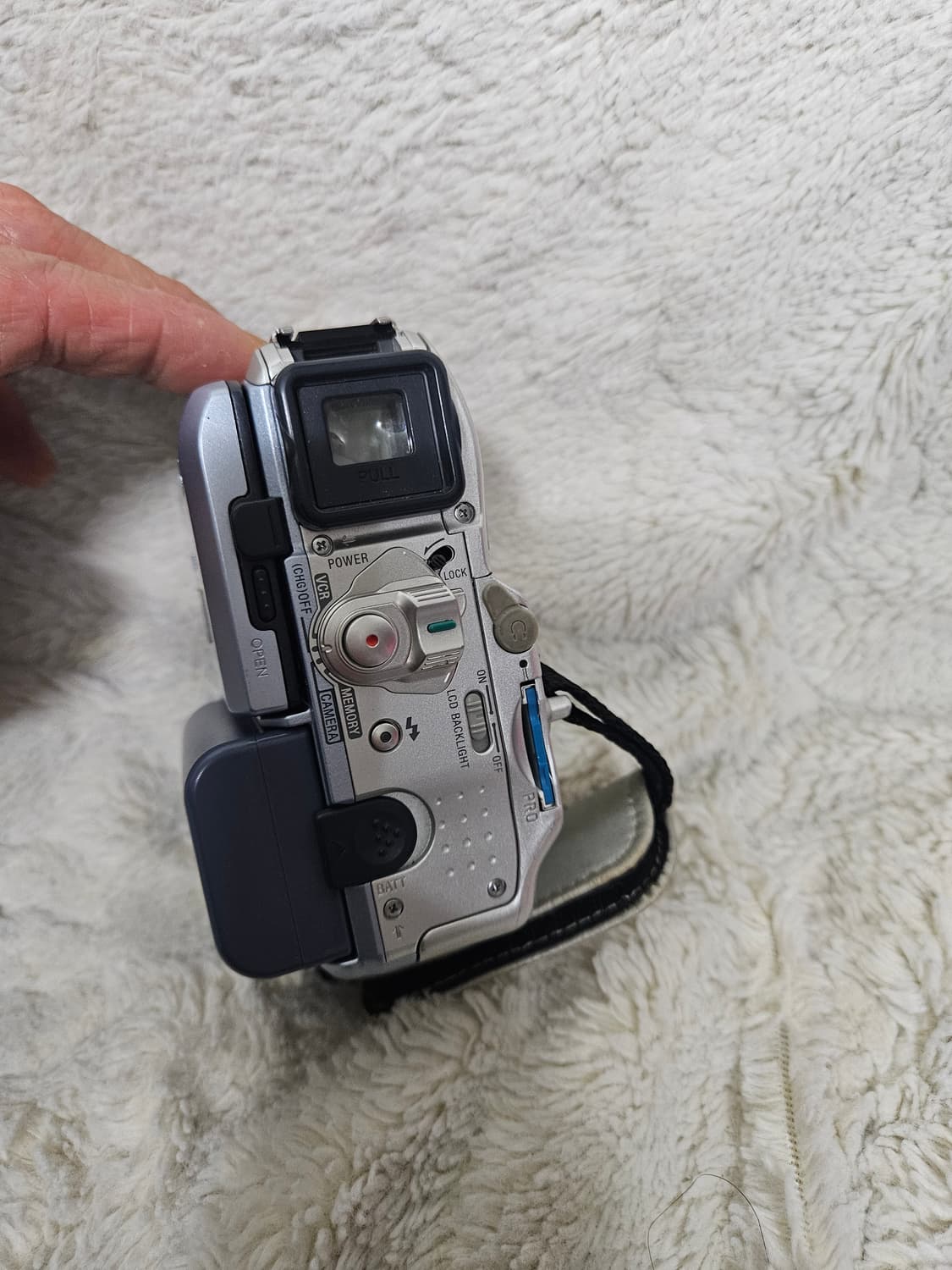 소니 메가플렉스  dcr-pc105핸디캠 디지털 카메라 캠코더 상품이미지2