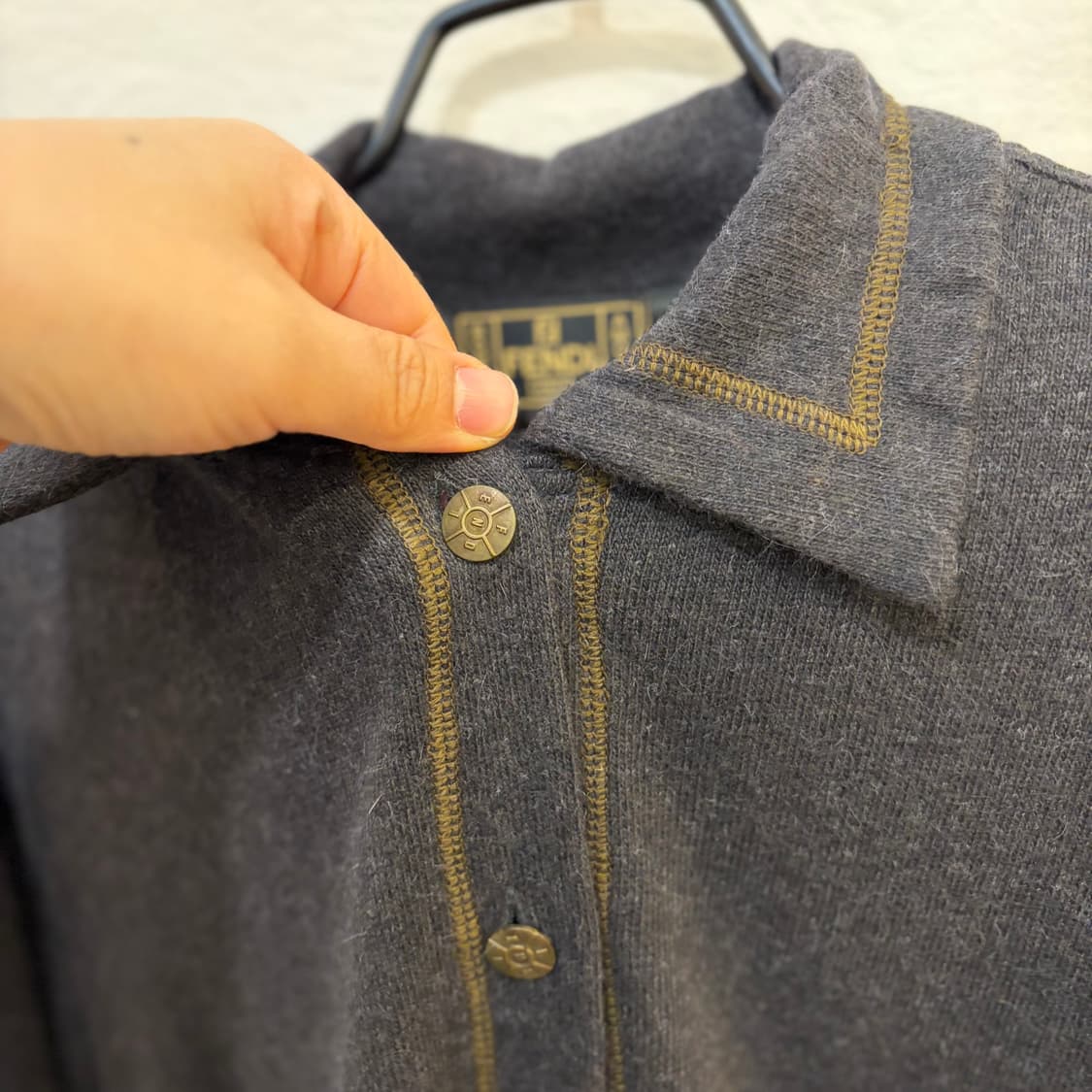 펜디 카라 니트 가디건 상품이미지7