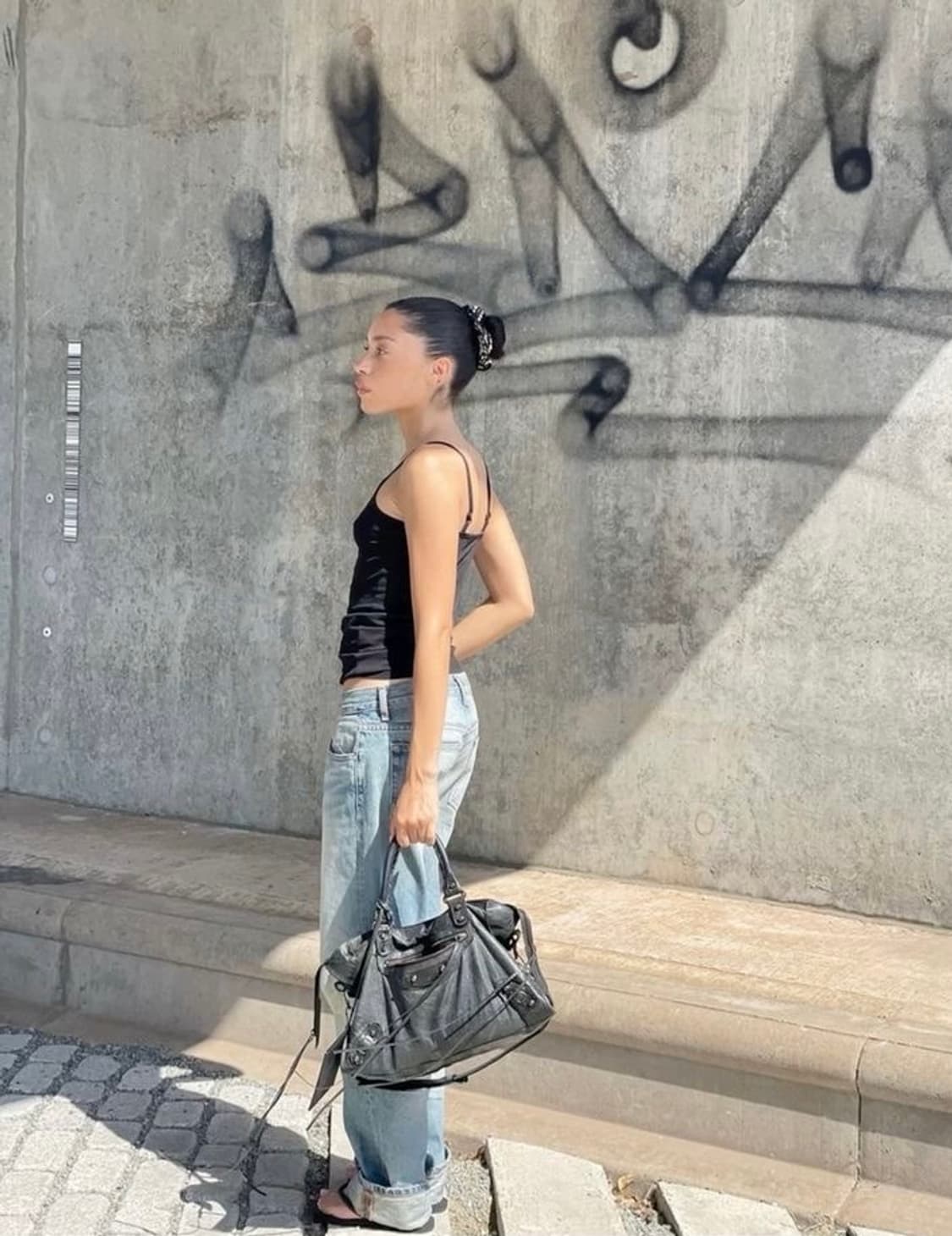 발렌시아가 클래식 시티백 미듐 판매합니다. 상품이미지10