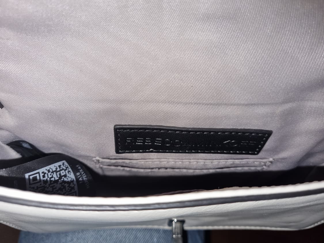 레베카 밍코프 화이트 레더 퀼팅 크로스백 상품이미지8