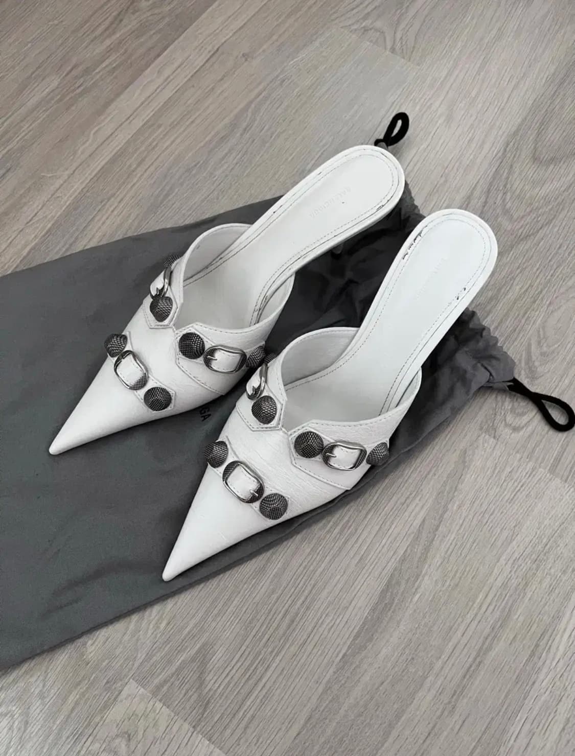 발렌시아가 카골 뮬  상품이미지1