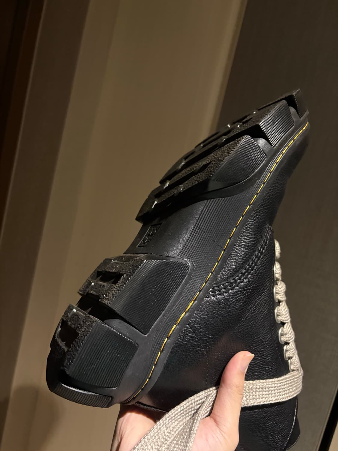 릭오웬스 닥터마틴 1460 점보 43 상품이미지3