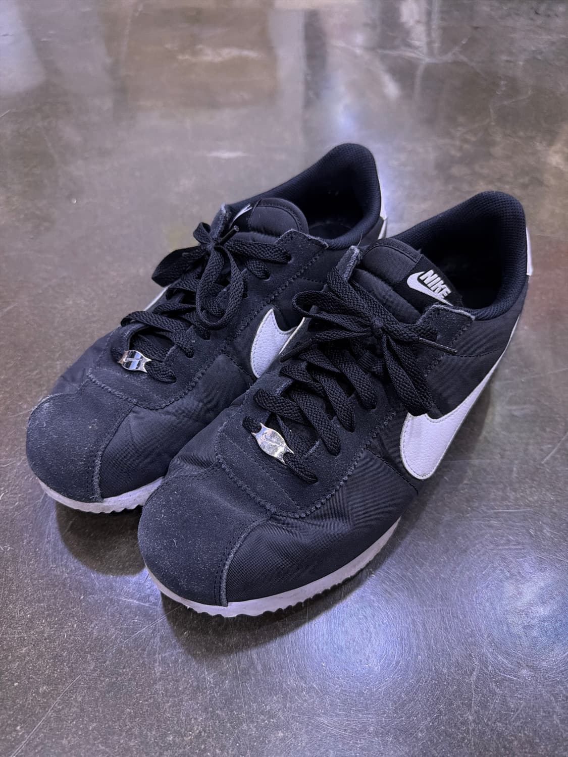 나이키 클래식 코르테즈 나일론 스웨이드 블랙 화이트 285 상품이미지1