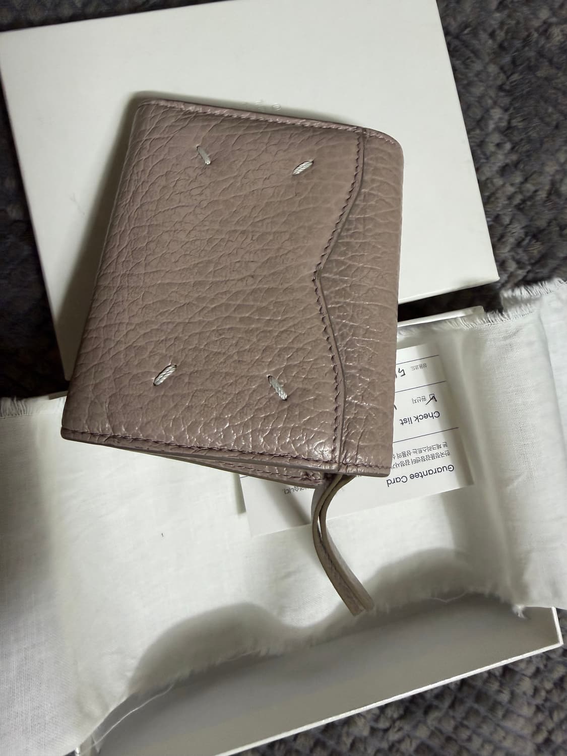 메종 마르지엘라 엔벨롭 트리폴드 스티치 반지갑 상품이미지1