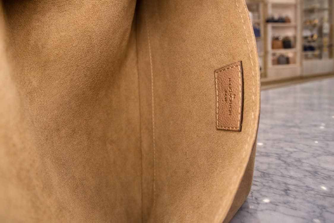 [S급] 루이비통 데일리 파우치 모노그램 캔버스 세서미 판매합니다!!! 상품이미지2