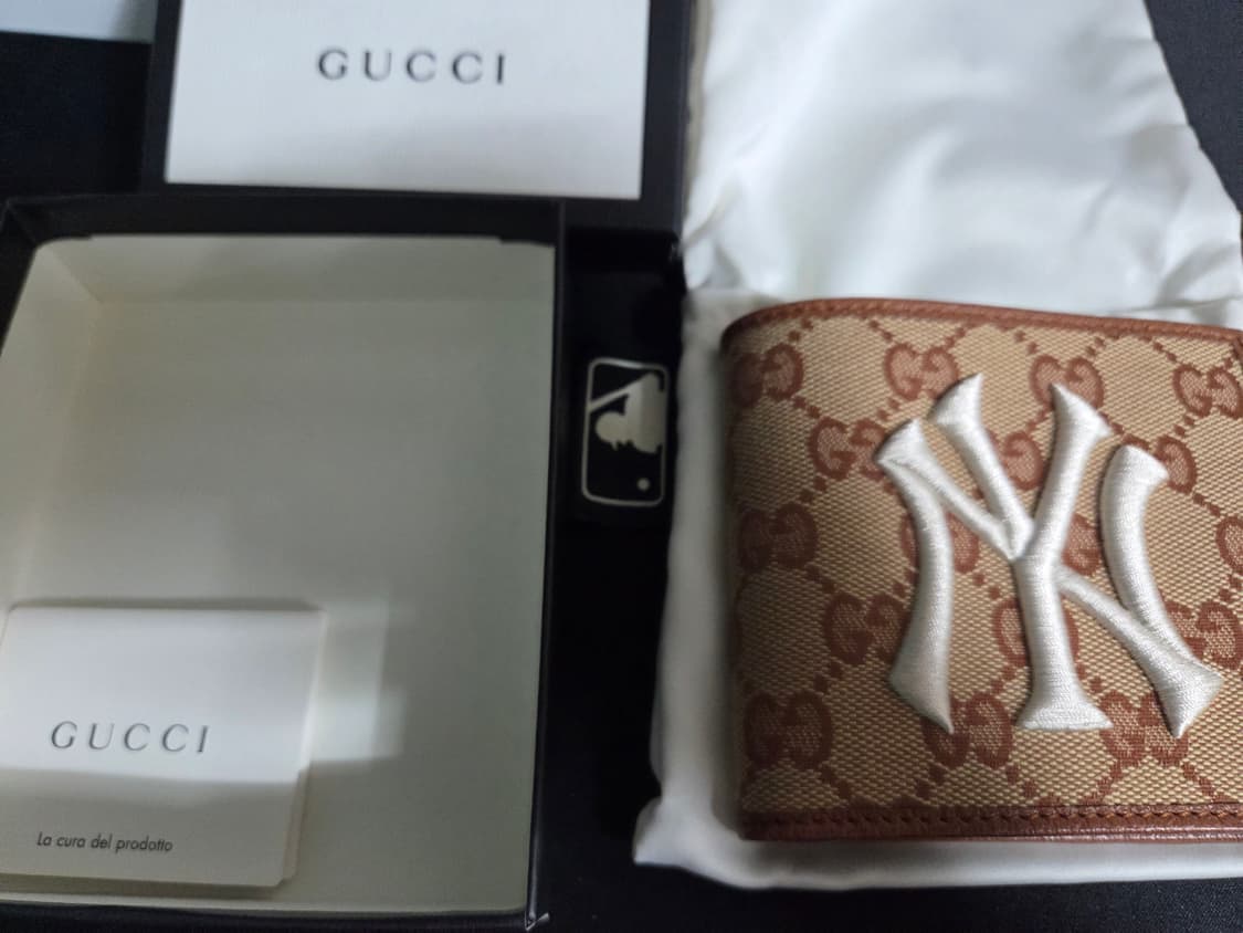 구찌 양키스 반지갑 미사용 새상품 상품이미지1