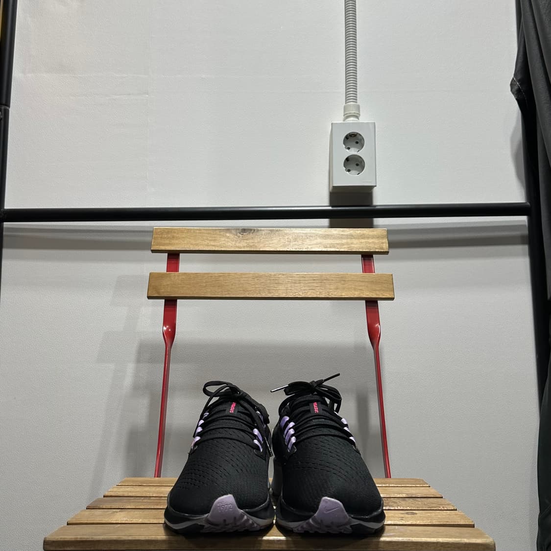 250) 나이키 운동화 남녀공용 신발 에어 줌 페가수스 39 블랙 핑크 상품이미지2