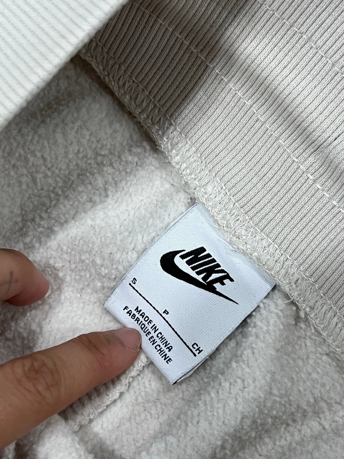 나이키 우먼스 피닉스 플리스 하이웨이스트 크롭 팬츠 아이보리 상품이미지4