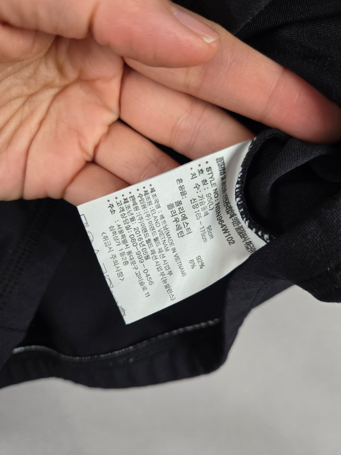 [무료배송]뉴발란스 95 여성 브라 내장 크롭탑 브라탑 민소매 블랙 상품이미지7