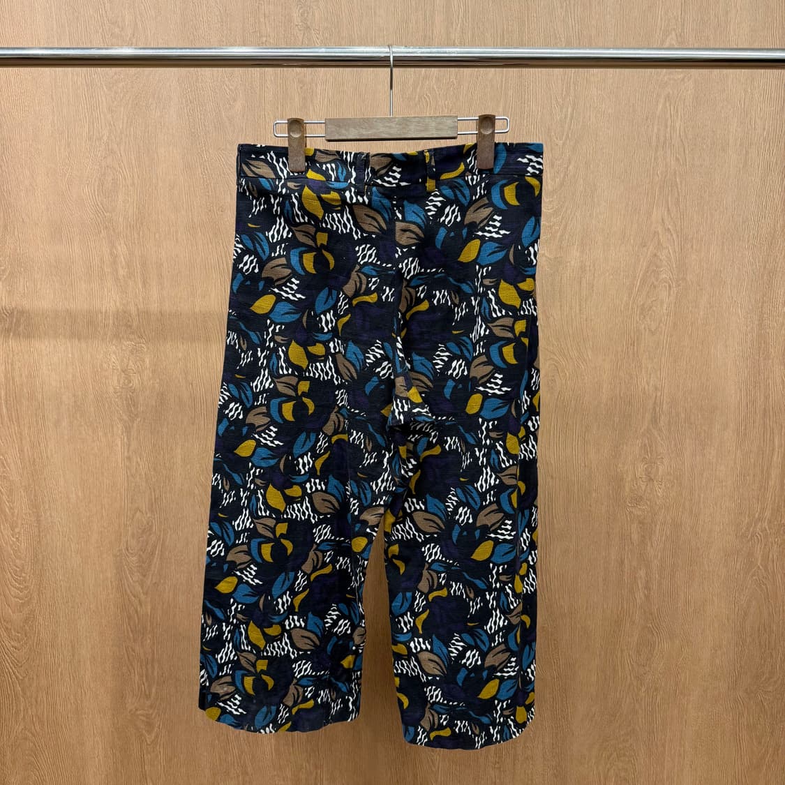 막스마라 와이드 크롭 팬츠 하이웨스트 플로럴 아트워크 패턴 디테일 상품이미지3