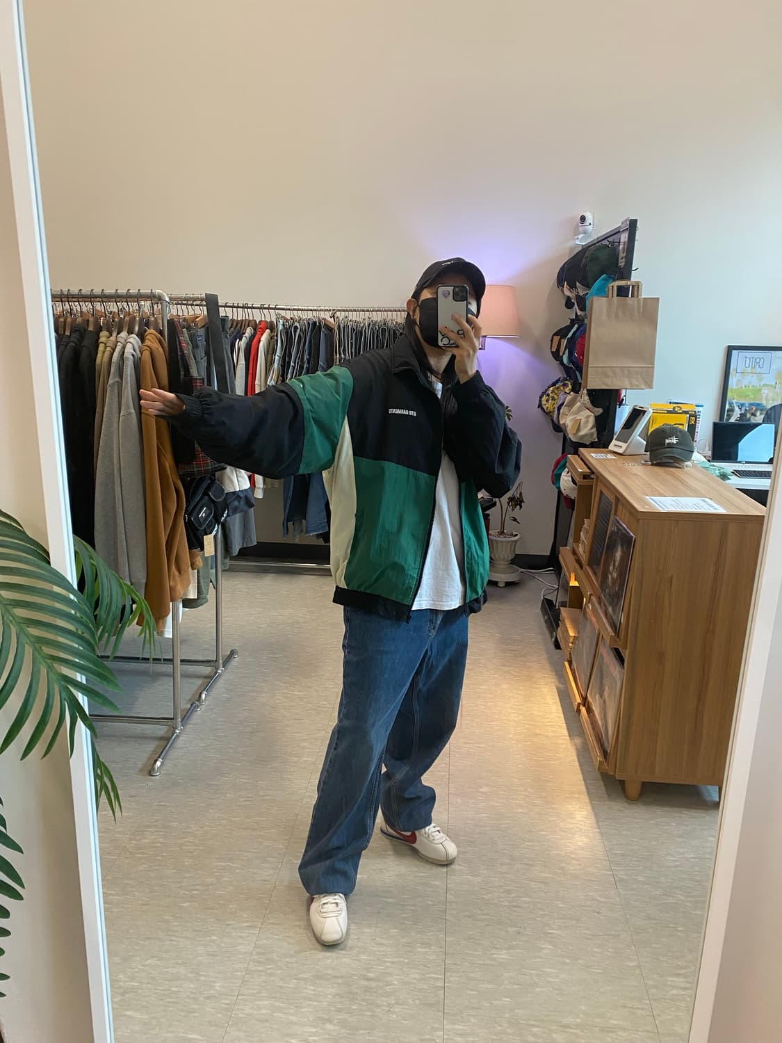 큐디에잇가먼츠(QT8 GARMENTS) 윈드브레이커 상품이미지1