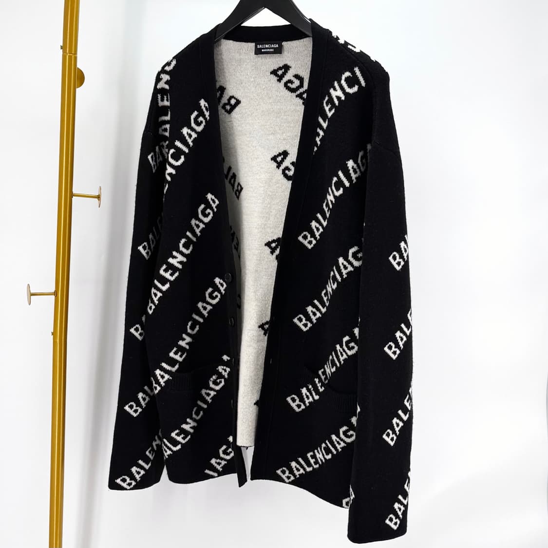 [XL사이즈] 발렌시아가 멀티로고 니트 가디건 블랙 상품이미지1