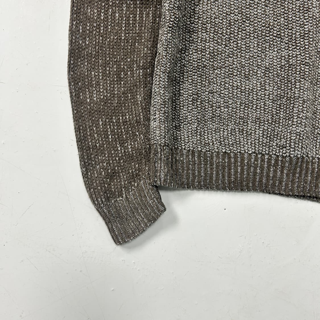 아르마니 익스체인지 투톤 V넥 니트 상품이미지3