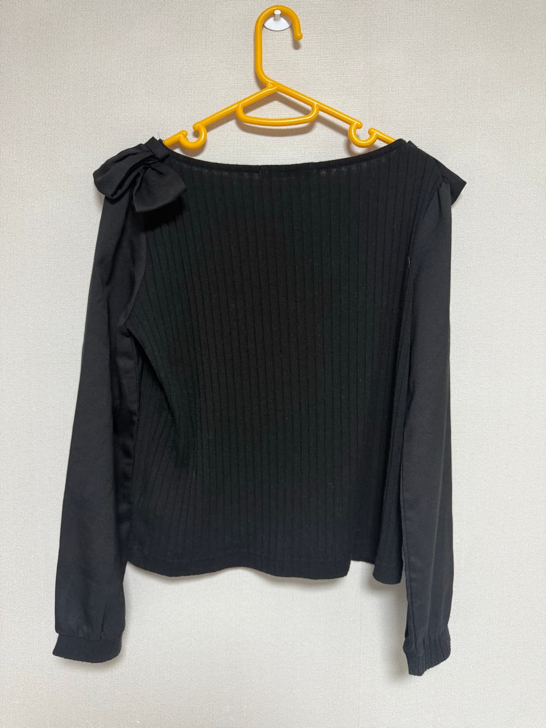 리본 블랙 블라우스 러블리 기본템 상품이미지2