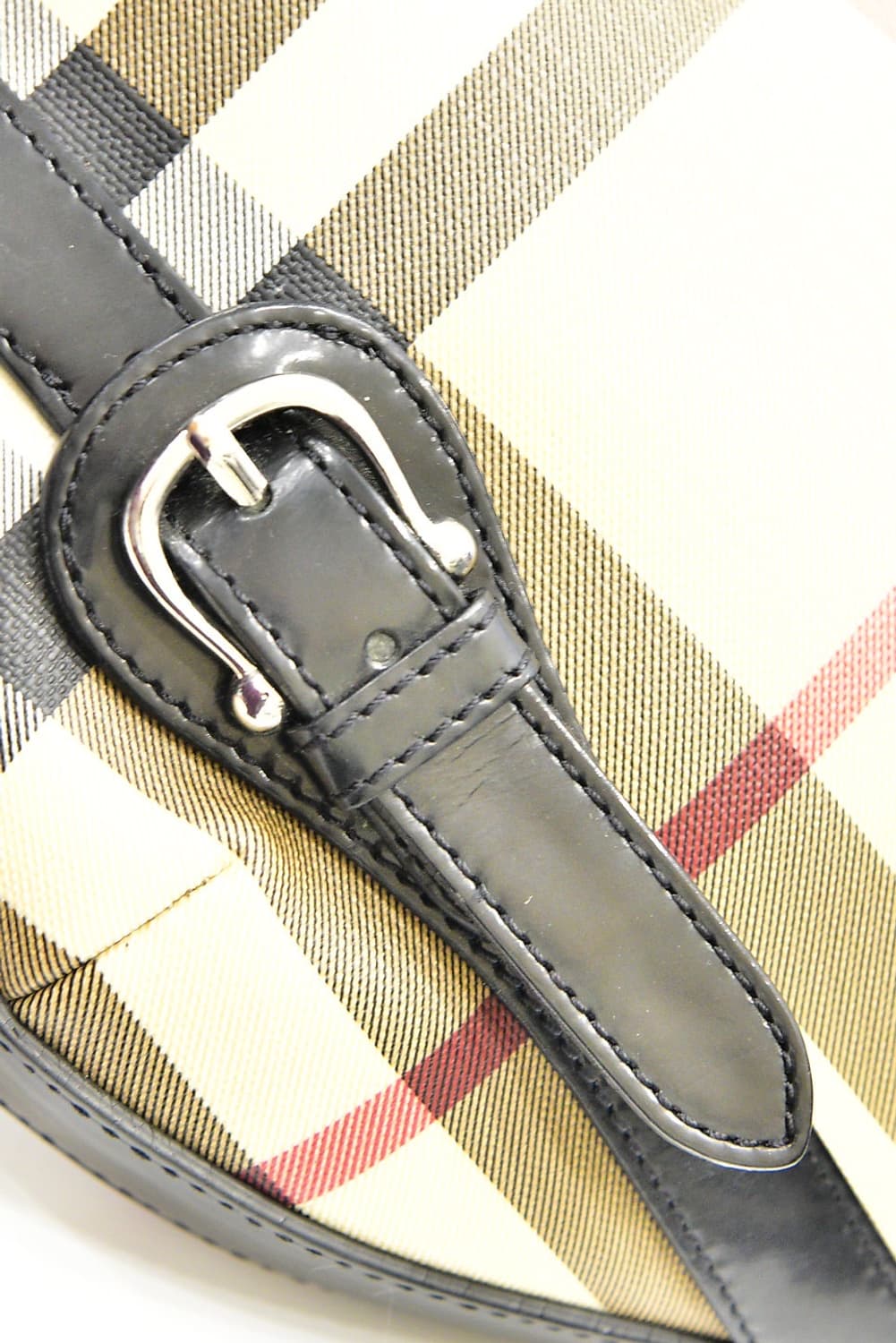 버버리 노바체크 PVC 호보백(정품) 상품이미지6