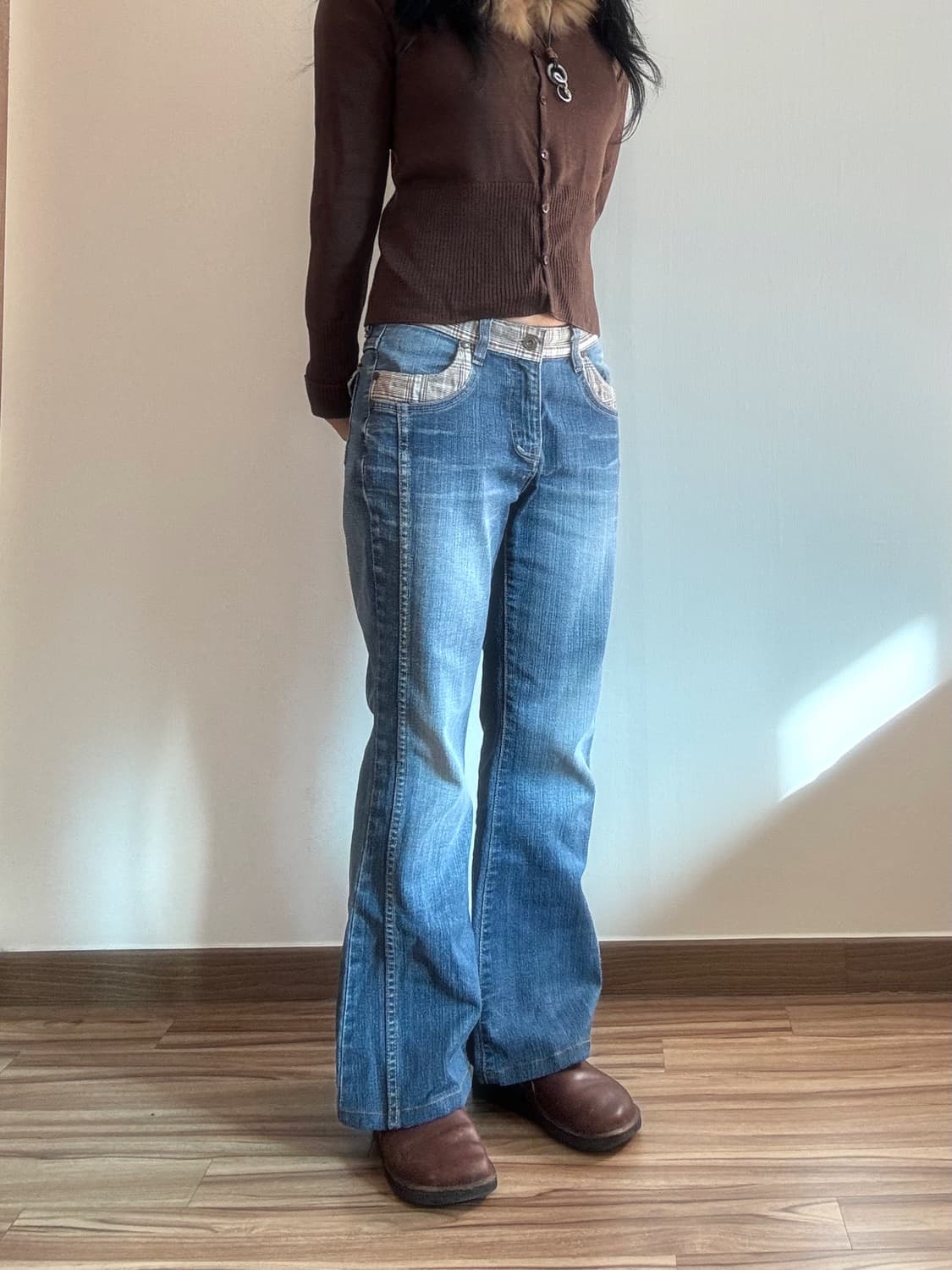 로우라이즈 체크 부츠컷 데님 팬츠 상품이미지4