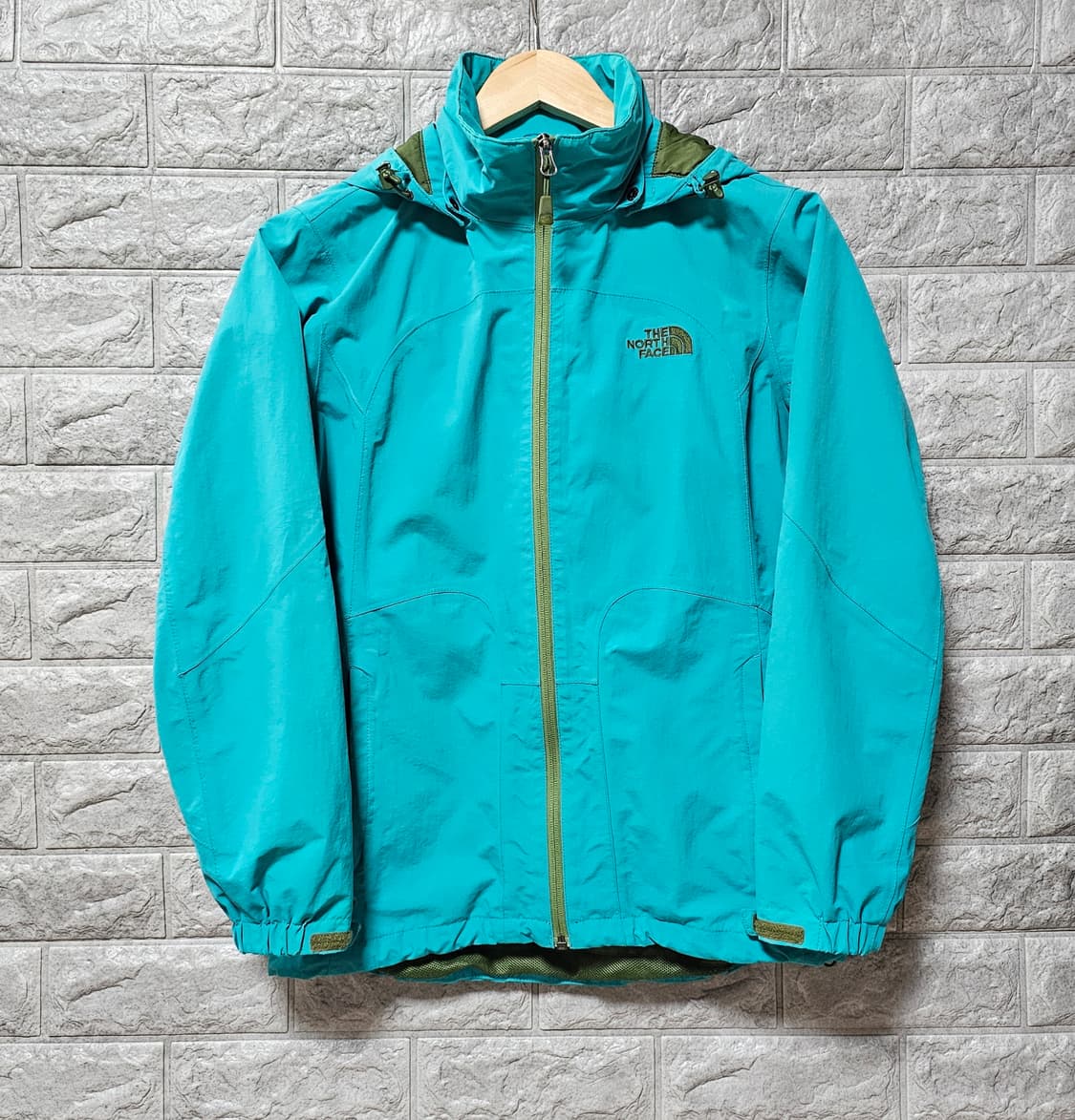 노스페이스 여성 바람막이 M 상품이미지1