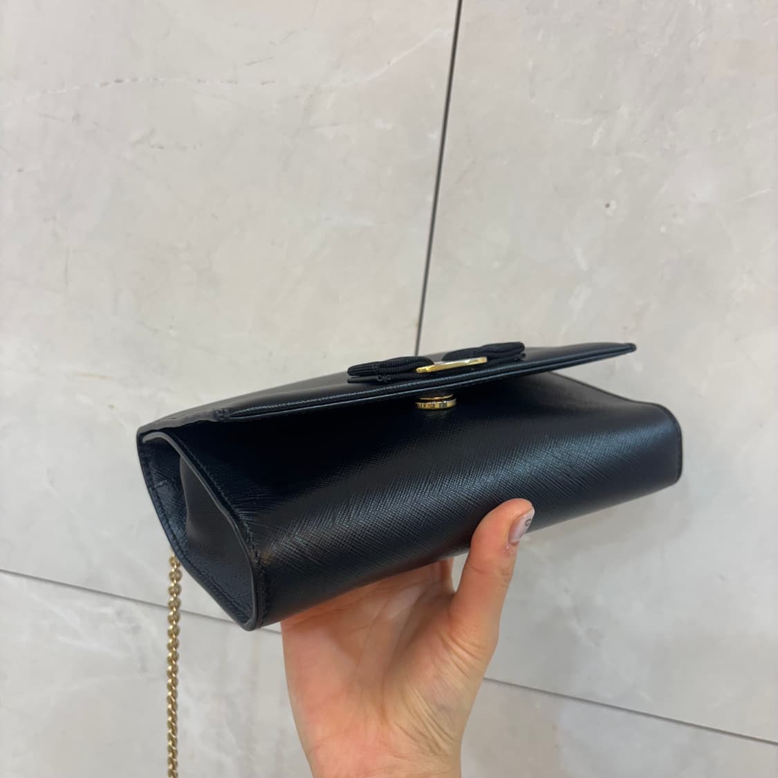 정품 페라가모 바라보우 지니 크로스백    상품이미지8