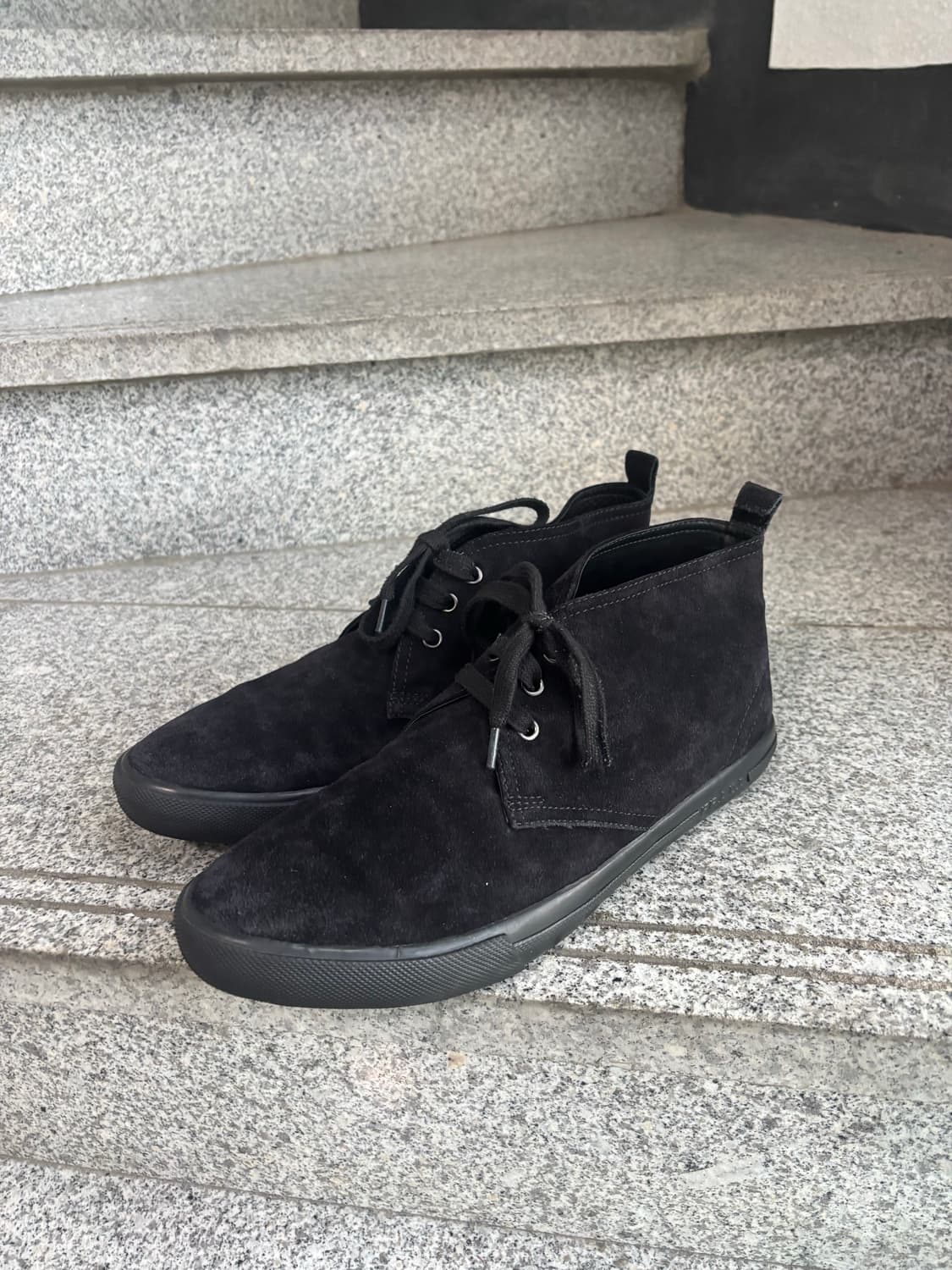 프라다 스포츠 스웨이드 스니커즈 상품이미지2