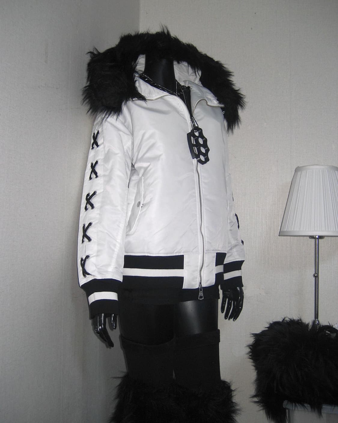 Rady 라디 갸루펑크 퍼 후드 아일렛 투지퍼 봄버 자켓 오네갸루 상품이미지6