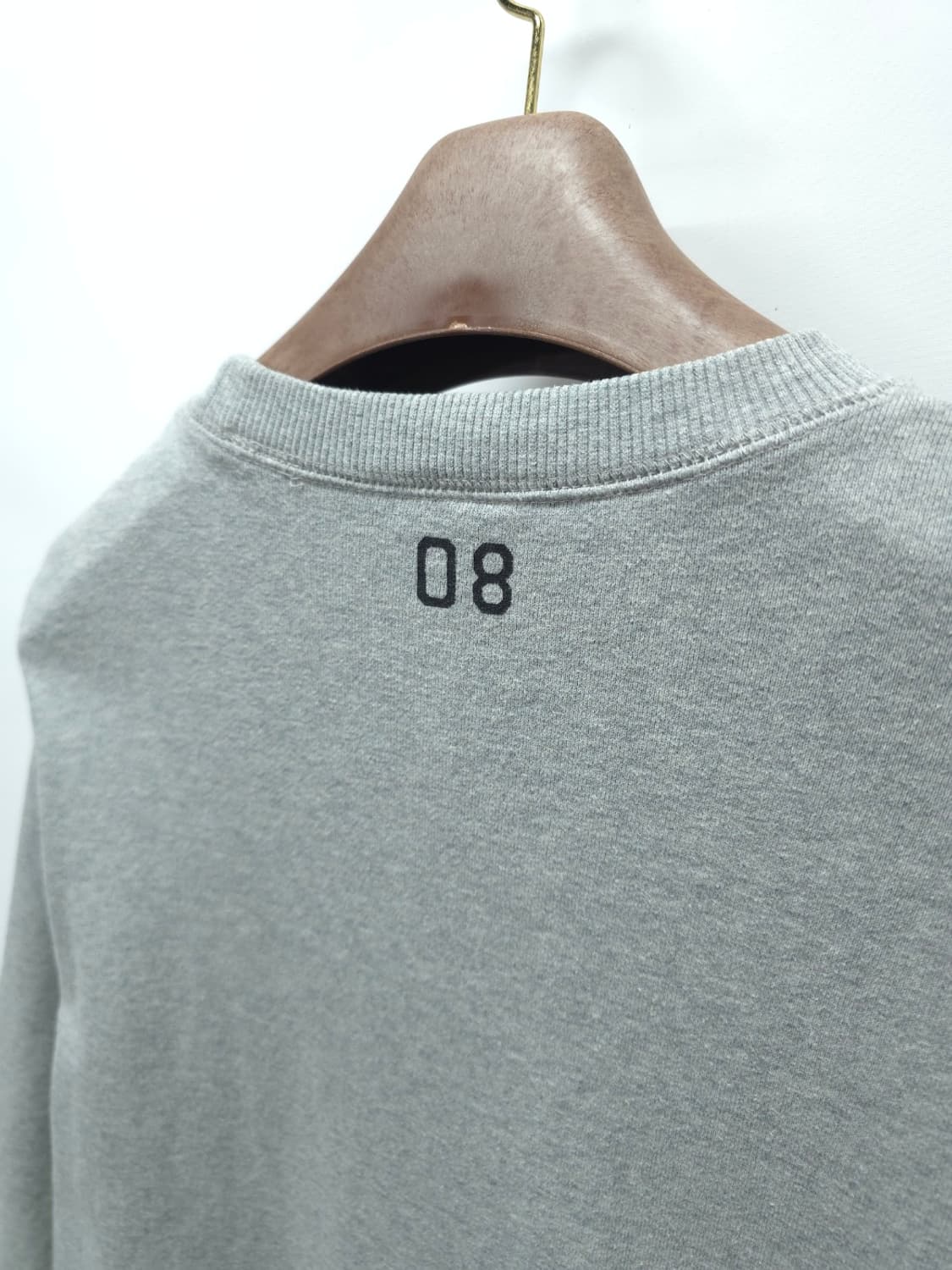 커버낫 남성 C패치로고 맨투맨 상품이미지7