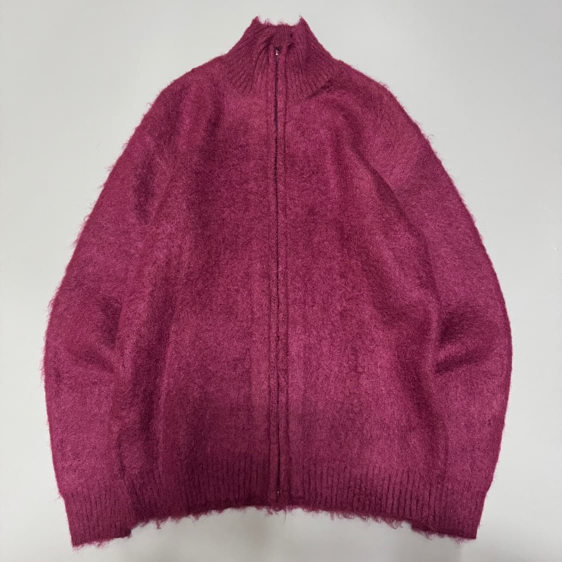 니들스(NEEDLES) 마젠타 퍼플컬러 모헤어 혼방 하이넥 니트 집업 상품이미지7