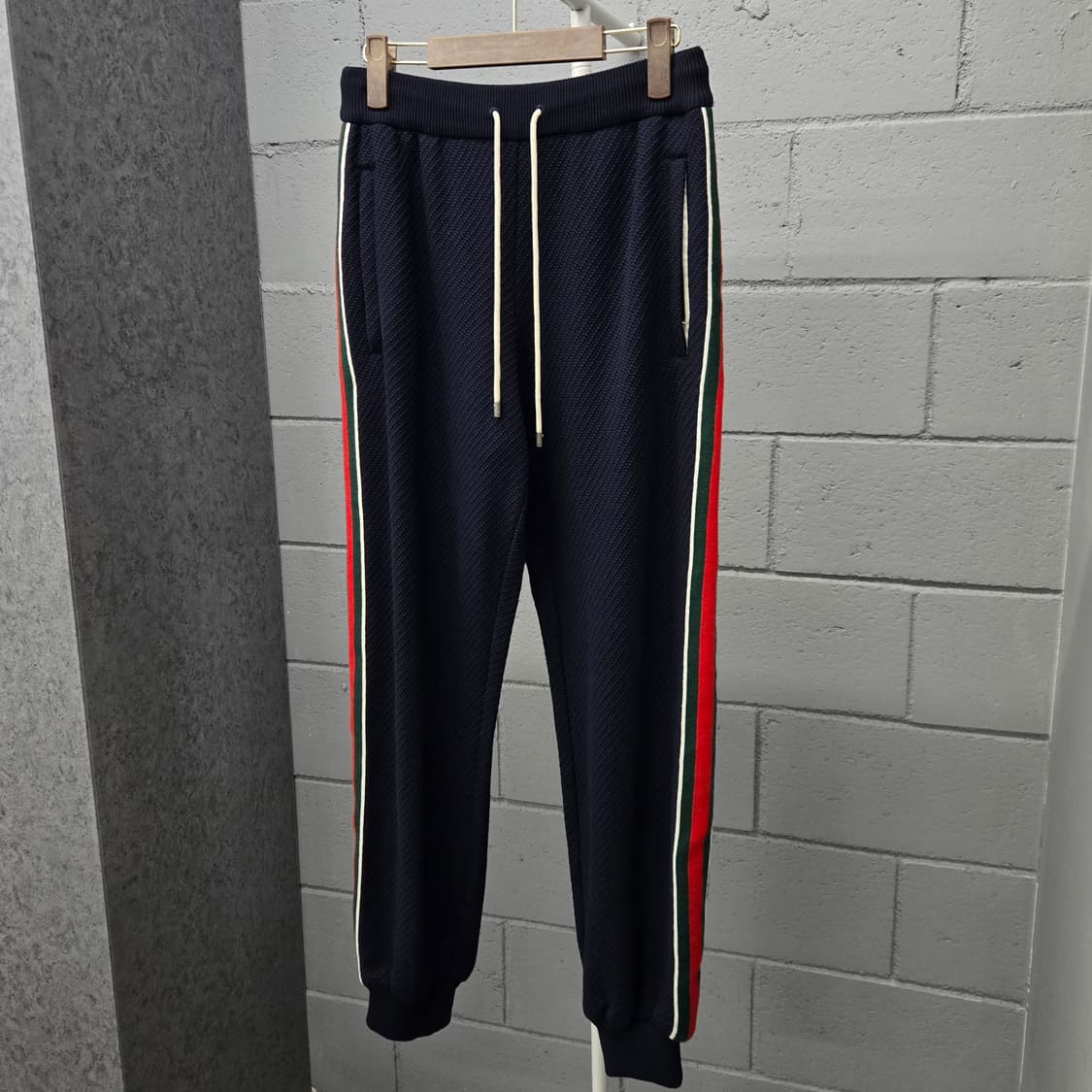 백화점판 / 구찌 GG 사이드라인 울 후드집업 조거팬츠 셋업 S 상품이미지4