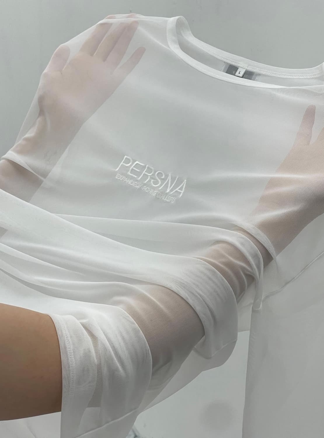 새상품 핀다웃 PERSNA 시스루 롱슬리브 상품이미지3