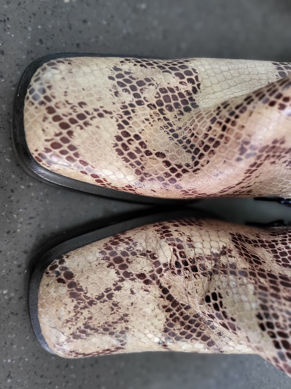 일본구매 이태리 명품브랜드 리얼뱀피 앵클 부츠 235mm 상품이미지8