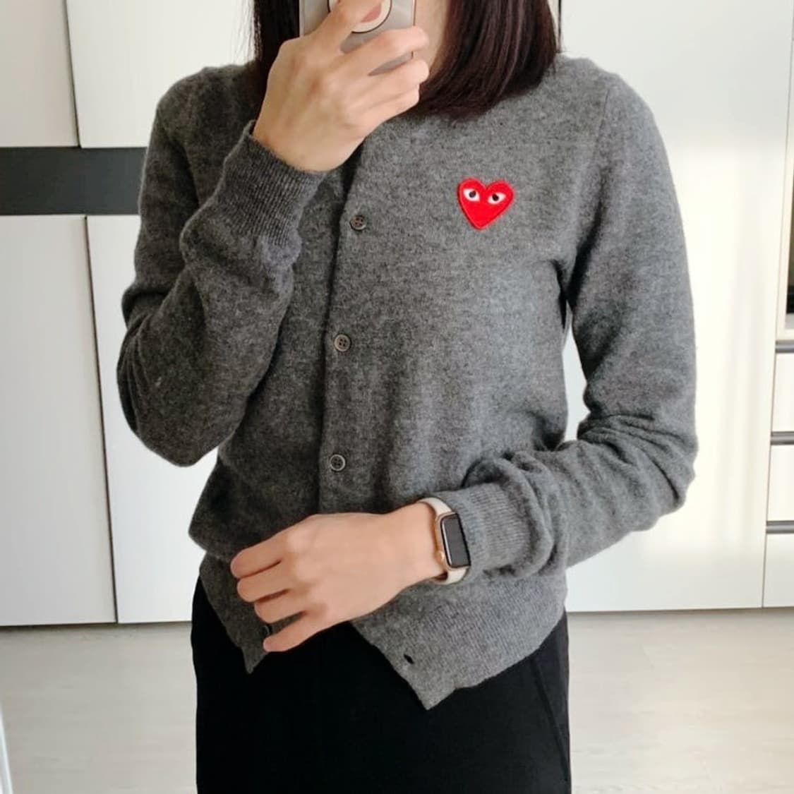 [새상품] 꼼데 레드와펜 라운드넥 여성용 가디건 상품이미지3