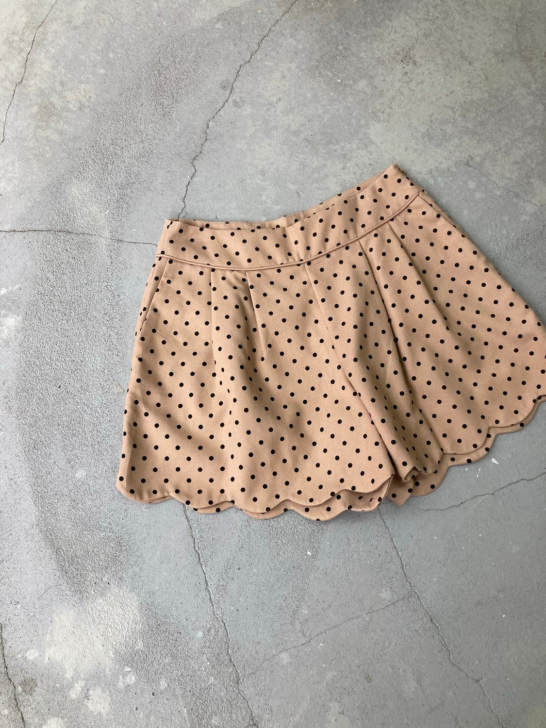 beige polka dot shorts 상품이미지2