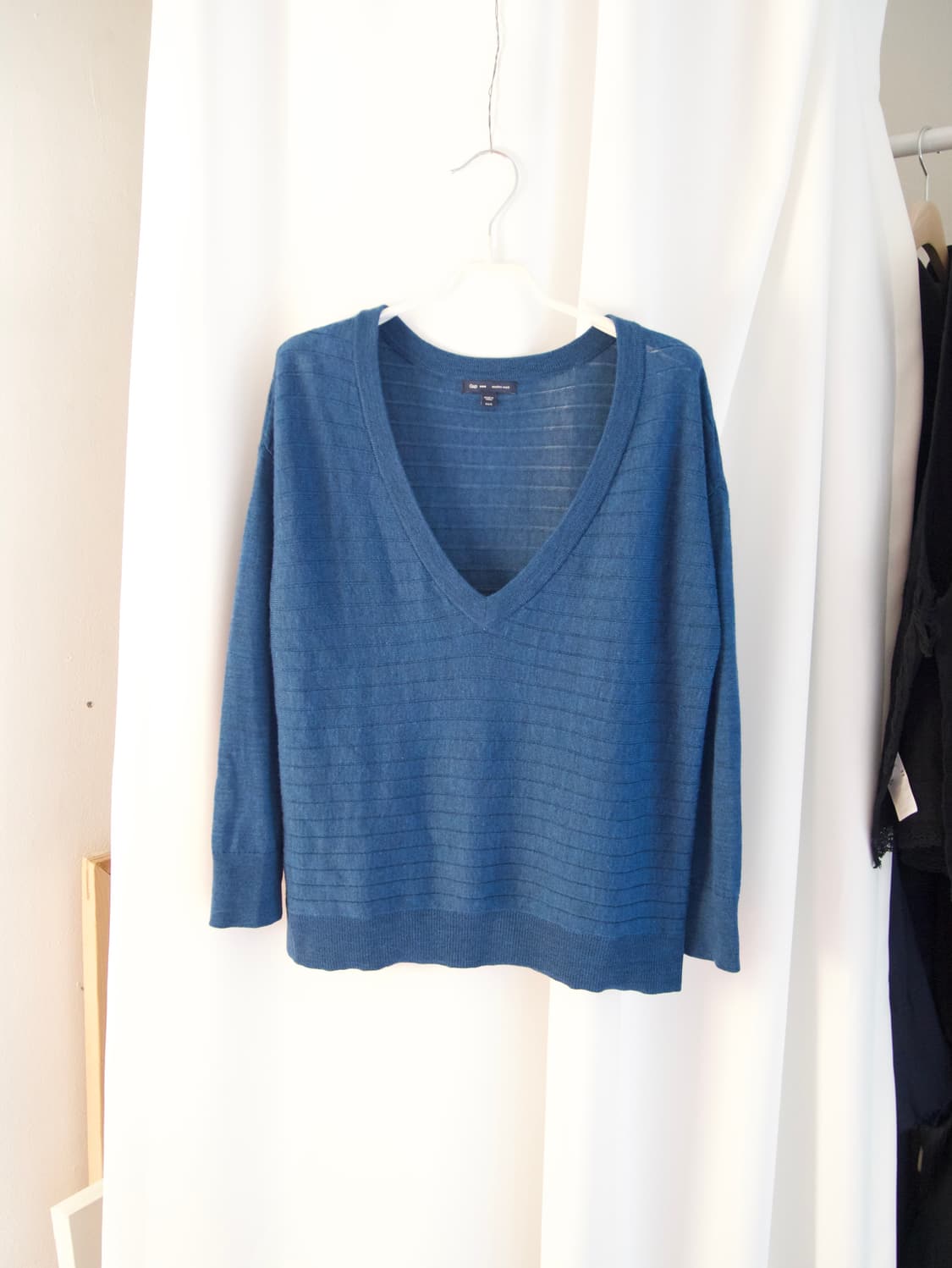 [GAP] light wool v neck knit 상품이미지3